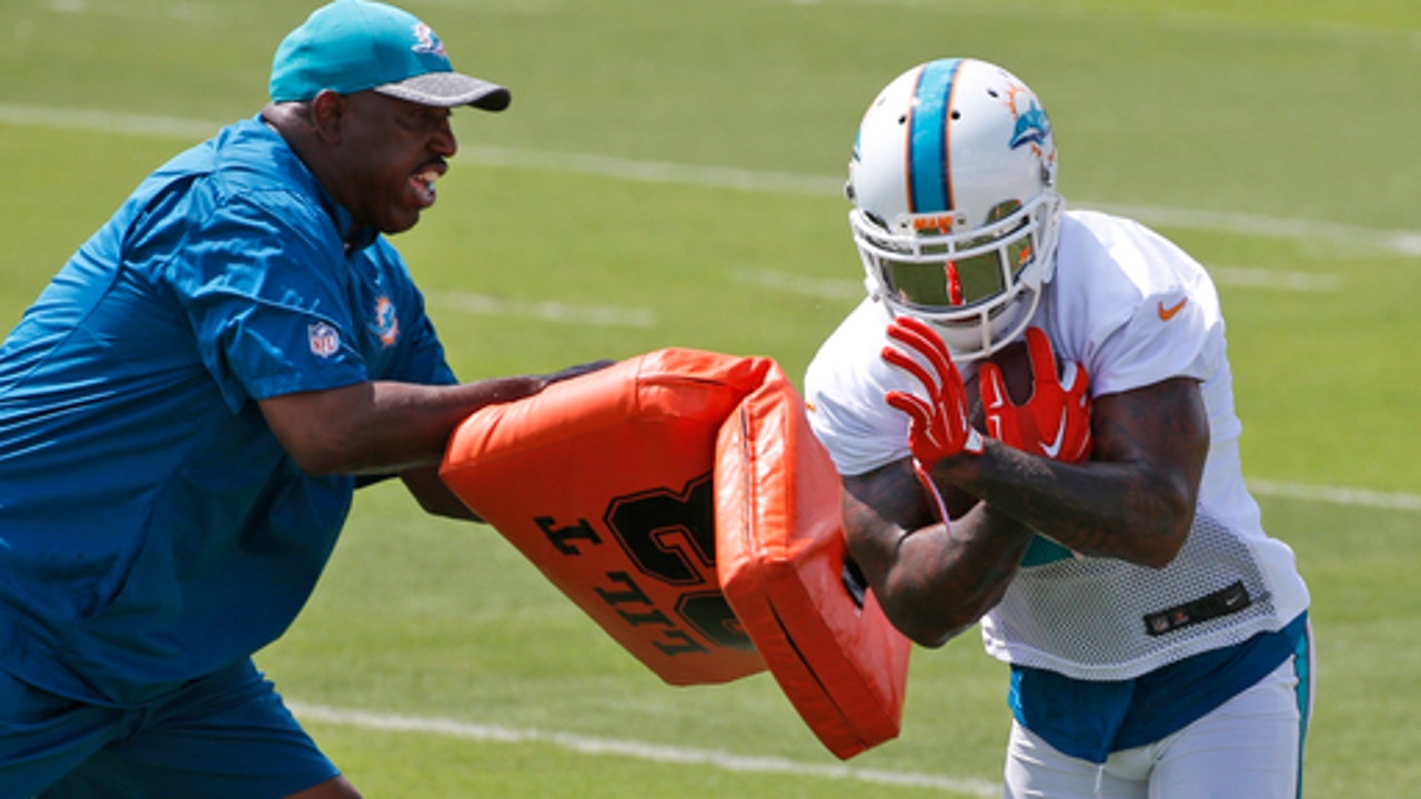 Dolphins RB Isaiah Pead shining at unsettled position